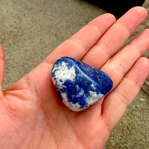 Genuine crystal- polished lapis lazuli